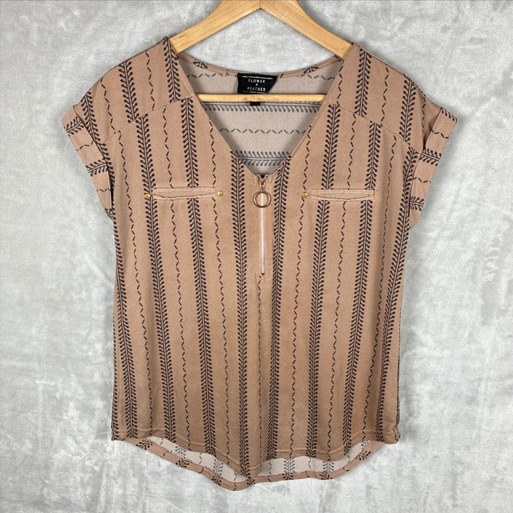 Flower & Feather Womens Small Tan Geometric Stripe V-Neck Zip Front Blouse Top